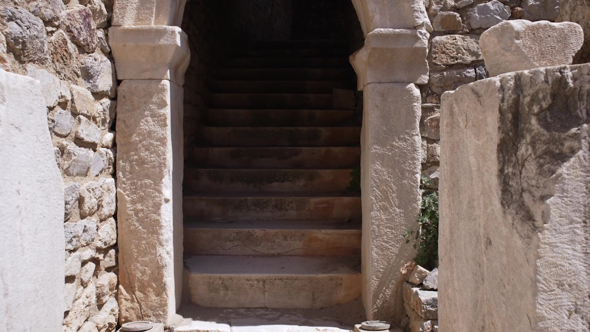 Efes'te antik geçit